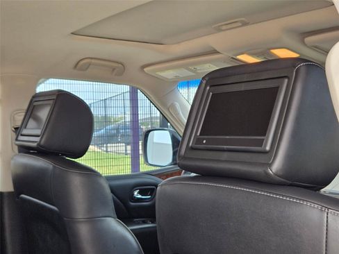 Used 2015 INFINITI QX80 4WD image 30