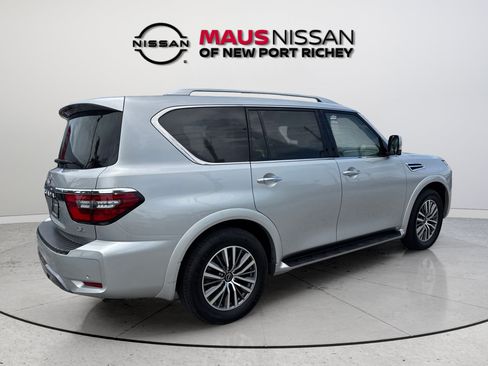Used 2024 Nissan Armada SL w/ Captain's Chairs Package AWD/4WD image 12