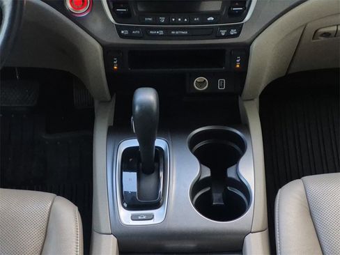 Certified 2019 Honda Ridgeline RTL image 10