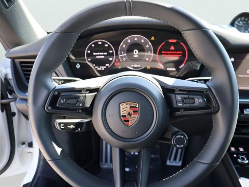 Certified 2025 Porsche 911 Carrera T RWD image 32