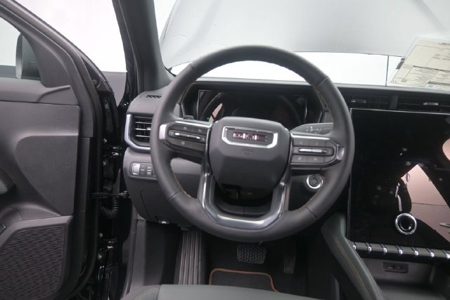 New 2026 GMC Terrain AT4 w/ LPO, Black Badging Package AWD/4WD image 26