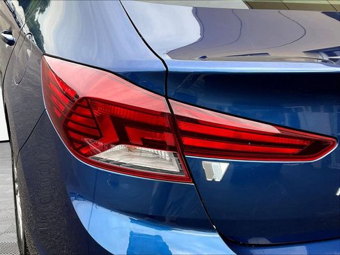 Used 2019 Hyundai Elantra SEL FWD image 22