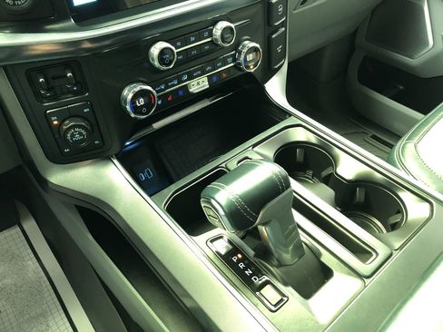 Used 2021 Ford F150 Limited image 18