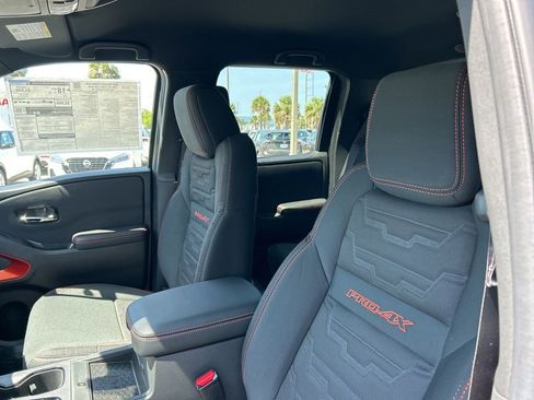 New 2025 Nissan Frontier PRO-4X w/ Pro Convenience Package image 16