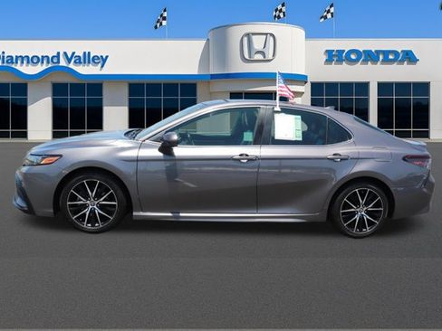 Used 2021 Toyota Camry SE FWD image 8