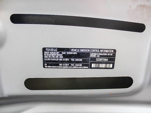 Used 2017 Jeep Renegade Altitude image 27