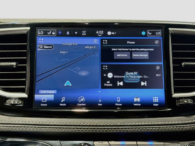 Used 2025 Chrysler Pacifica Limited FWD image 14
