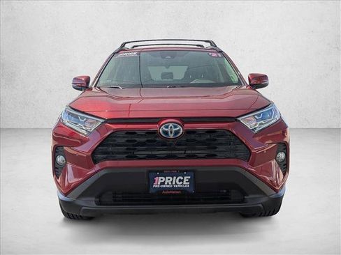 Used 2021 Toyota RAV4 XLE Premium AWD/4WD image 2