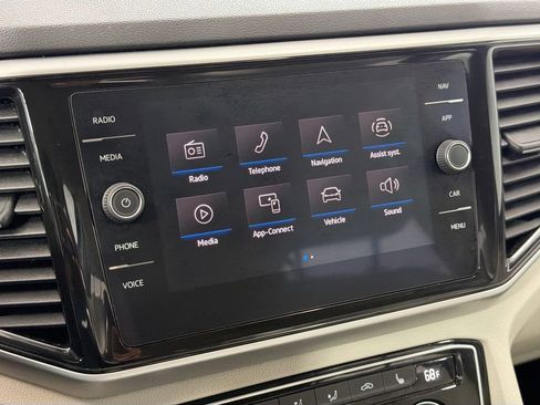 Used 2022 Volkswagen Atlas SEL R-Line AWD/4WD image 18