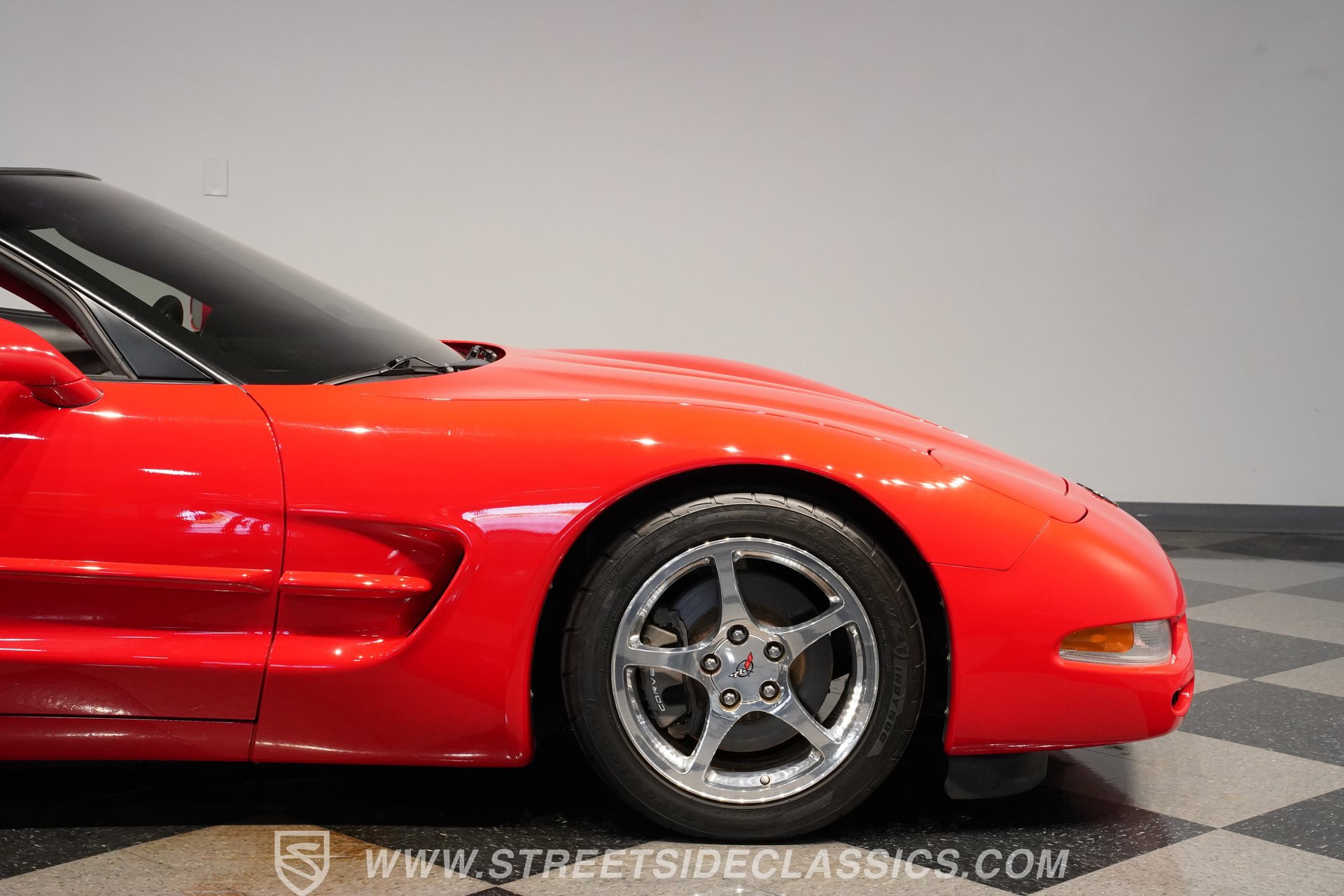 Used 2004 Chevrolet Corvette Convertible w/ Preferred Equipment Group RWD image 31