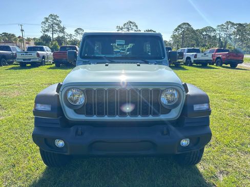 Used 2026 Jeep Wrangler Unlimited Sport AWD/4WD image 8