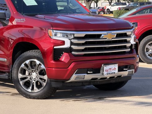 Used 2023 Chevrolet Silverado 1500 High Country w/ Technology Package AWD/4WD image 2