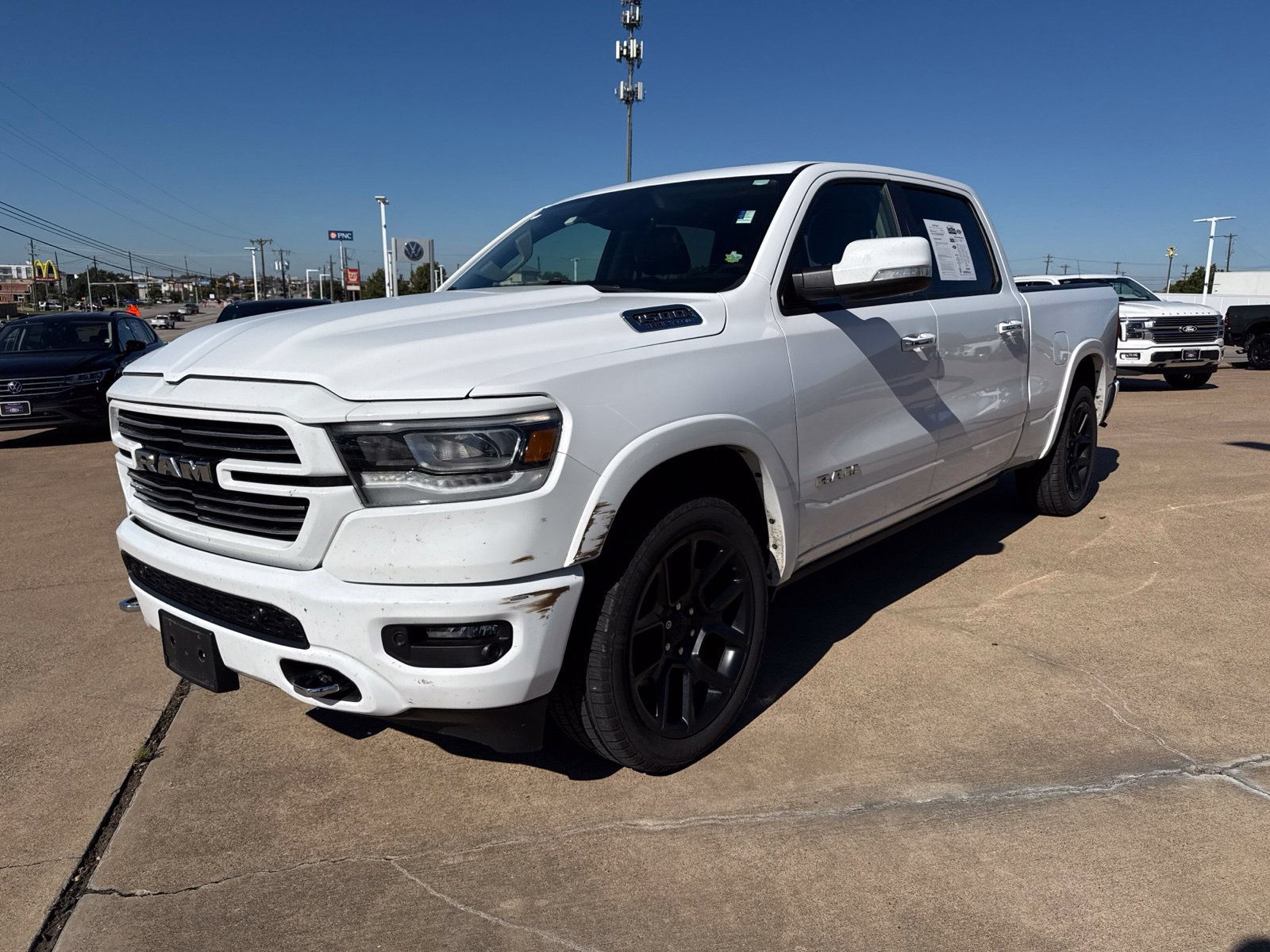Used 2022 RAM 1500 Laramie AWD/4WD image 3