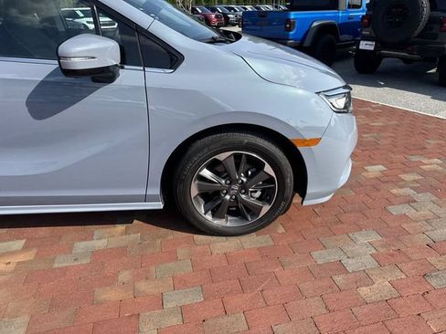 Used 2024 Honda Odyssey Elite image 17