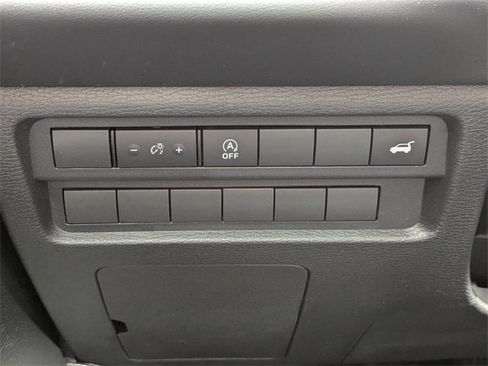 New 2026 Mitsubishi Outlander SE image 28