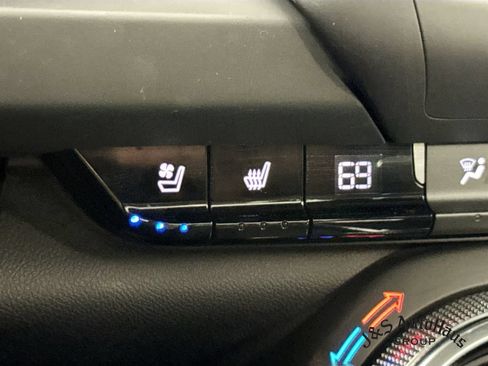 Used 2023 Chevrolet Camaro ZL1 RWD image 27