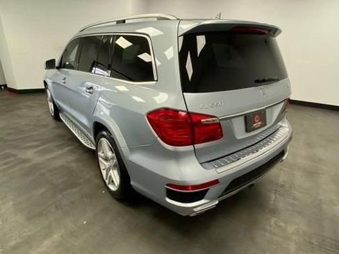 Used 2015 Mercedes-Benz GL 550 4MATIC image 5