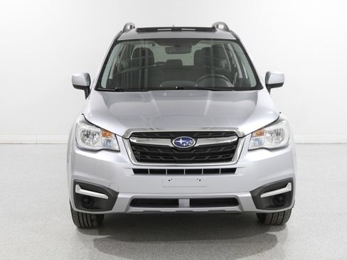 Used 2017 Subaru Forester 2.5i Premium w/ All-Weather Package image 2
