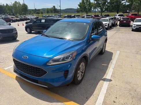 Certified 2020 Ford Escape SE FWD image 3