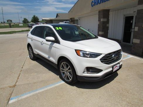 Used 2024 Ford Edge Titanium w/ Equipment Group 301A AWD/4WD image 3