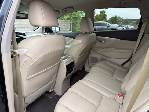 Used 2018 Nissan Murano SL image 11