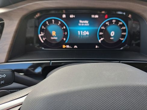 New 2026 Volkswagen Atlas SE image 12