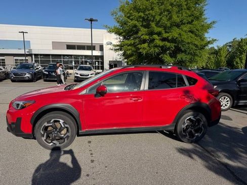 Used 2023 Subaru Crosstrek 2.5i Limited w/ Moonroof Package AWD/4WD image 2