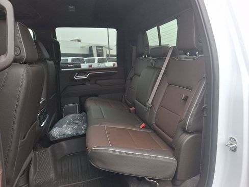 New 2026 GMC Sierra 2500 Denali w/ Denali Reserve Package image 5