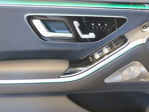 Used 2023 Mercedes-Benz S 500 4MATIC image 10