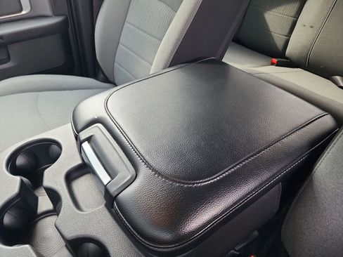 Used 2024 RAM 1500 Classic SLT AWD/4WD image 33