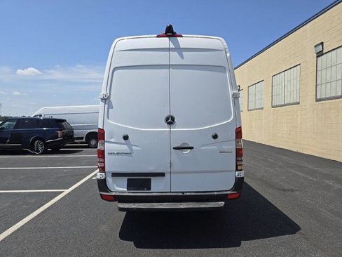 Used 2017 Mercedes-Benz Sprinter 3500 w/ Crew Cab Package image 11