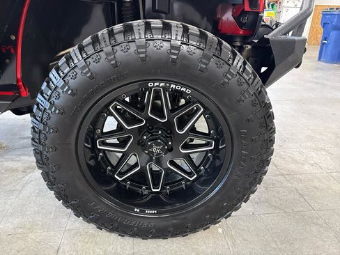 Used 2014 Jeep Wrangler Unlimited Rubicon w/ Connectivity Group AWD/4WD image 54