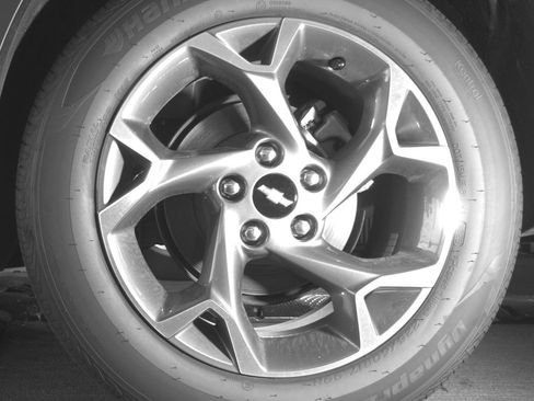 Used 2025 Chevrolet Trax LT w/ LT Convenience Package image 14