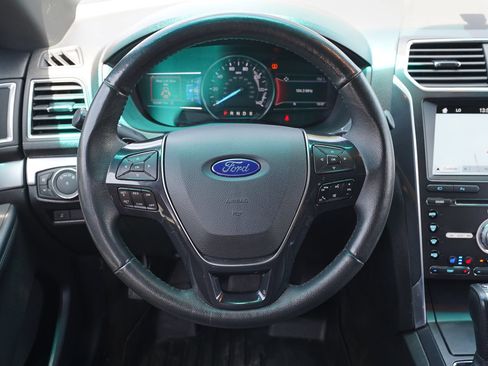 Used 2017 Ford Explorer Limited AWD/4WD image 10