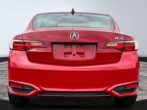 Used 2017 Acura ILX w/ Premium Package image 4