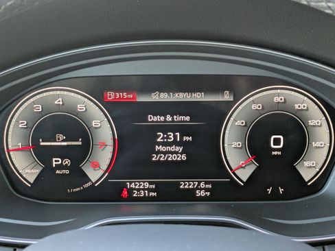 Certified 2025 Audi Q5 2.0T Premium w/ Convenience Plus Package image 16