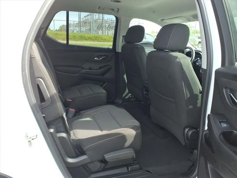 Used 2020 Chevrolet Traverse LT FWD image 12