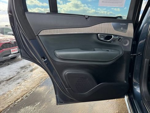 Used 2021 Volvo XC90 T6 Inscription w/ Lounge Package image 24