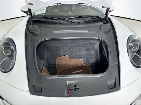 Certified 2024 Porsche 911 Carrera image 32