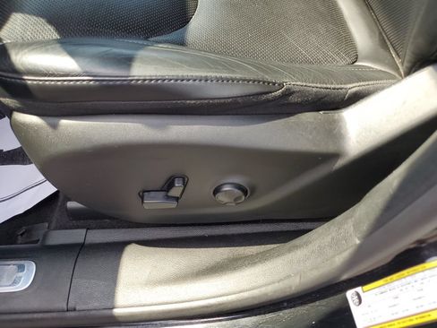 Certified 2019 Jeep Cherokee Limited AWD/4WD image 18