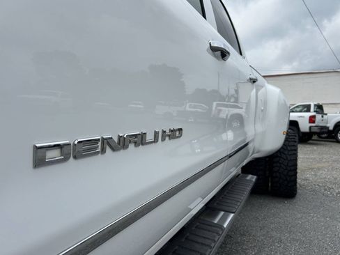 Used 2015 GMC Sierra 3500 Denali w/ Duramax Plus Package AWD/4WD image 15