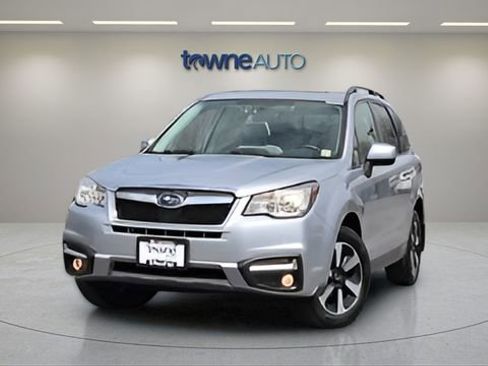 Used 2017 Subaru Forester 2.5i Premium AWD/4WD image 10