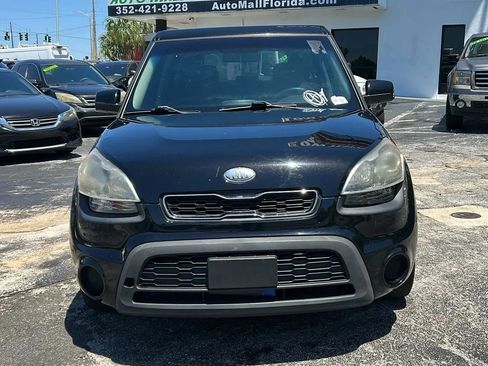 Used 2013 Kia Soul FWD image 2
