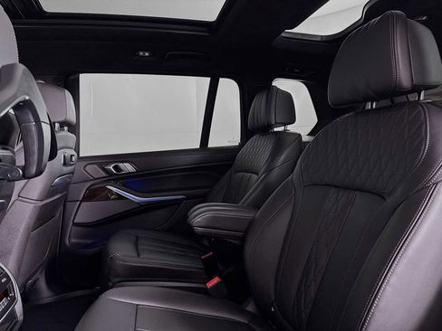Used 2024 BMW X7 xDrive40i w/ Executive Package image 22