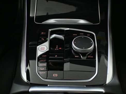 New 2026 BMW X5 xDrive40i w/ M Sport Package image 25