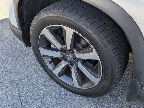 Used 2023 Honda Pilot Elite image 9