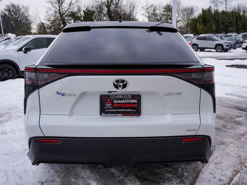 Used 2023 Toyota bZ4X Limited image 6