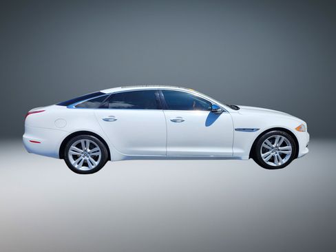 Used 2012 Jaguar XJ L RWD image 2