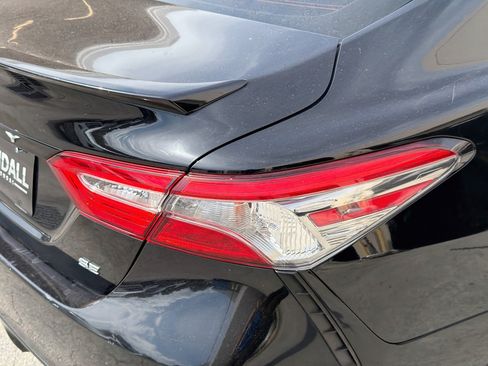 Used 2019 Toyota Camry SE FWD image 24