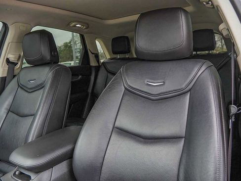 Used 2017 Cadillac XT5 Luxury w/ Driver Awareness Package image 11